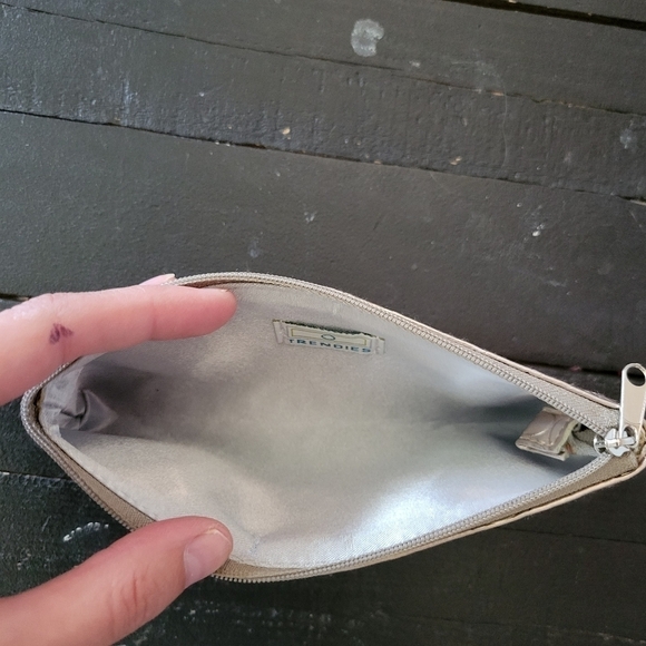 Trendies Metallic Rose Gold Sunglass Case Sunglasses Bag Circle Pattern - Picture 4 of 4